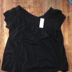 Black scoop neck Tshirt